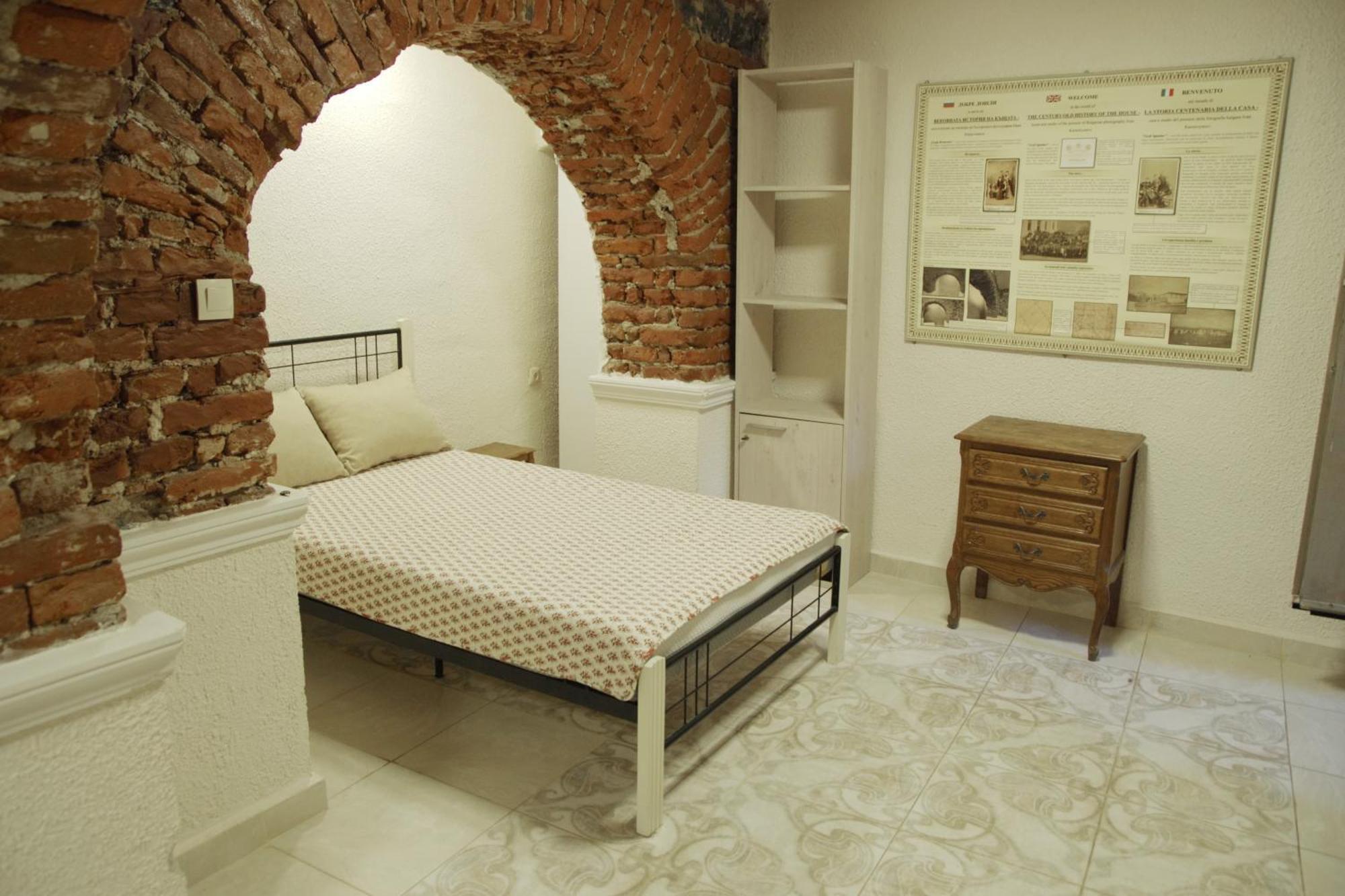 Balkan Rooms & Studios In Downtown Sofia Bagian luar foto